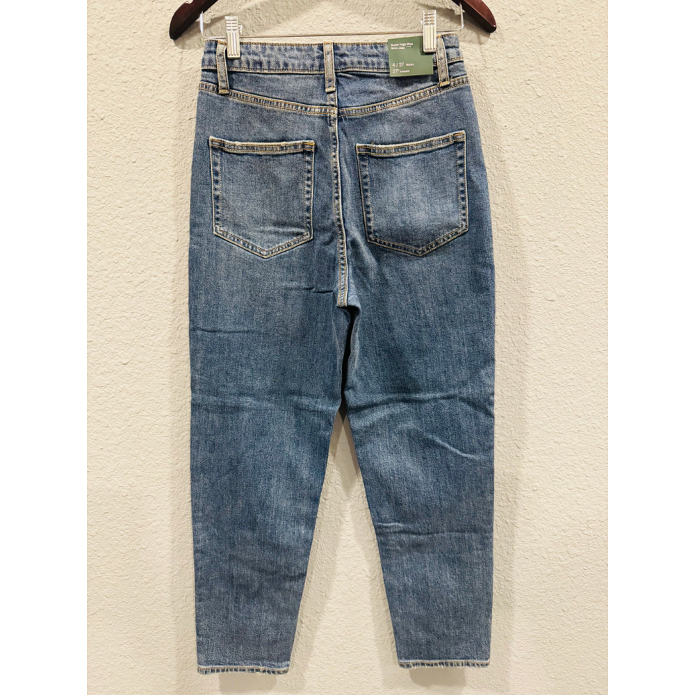 Wild Fable Super High-Rise Mom Jeans | Size 4 | Medium Wash Denim - Picture 3 of 5